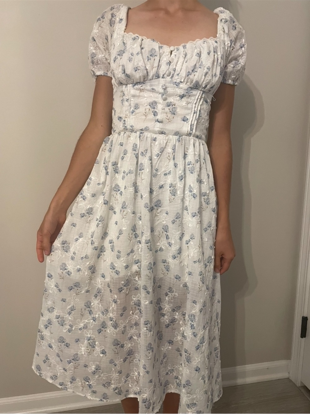 GORGEOUS Kestan women’s puff sleeves corset strap dress!